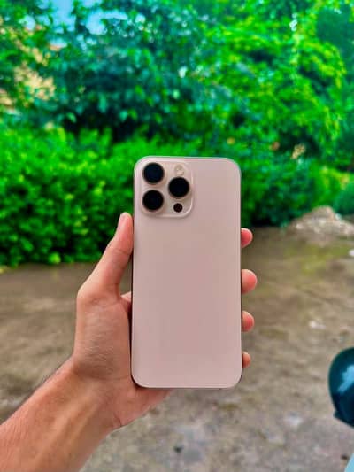 Apple iPhone 16 Pro Max