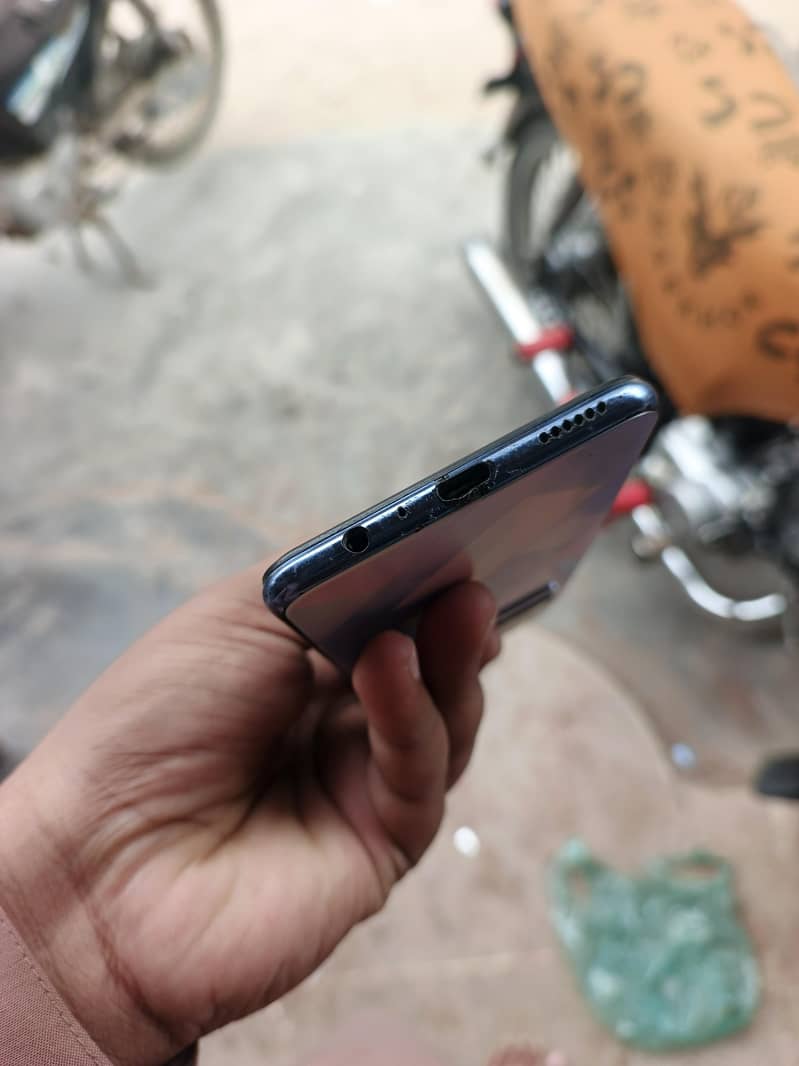 Vivo V21e 4