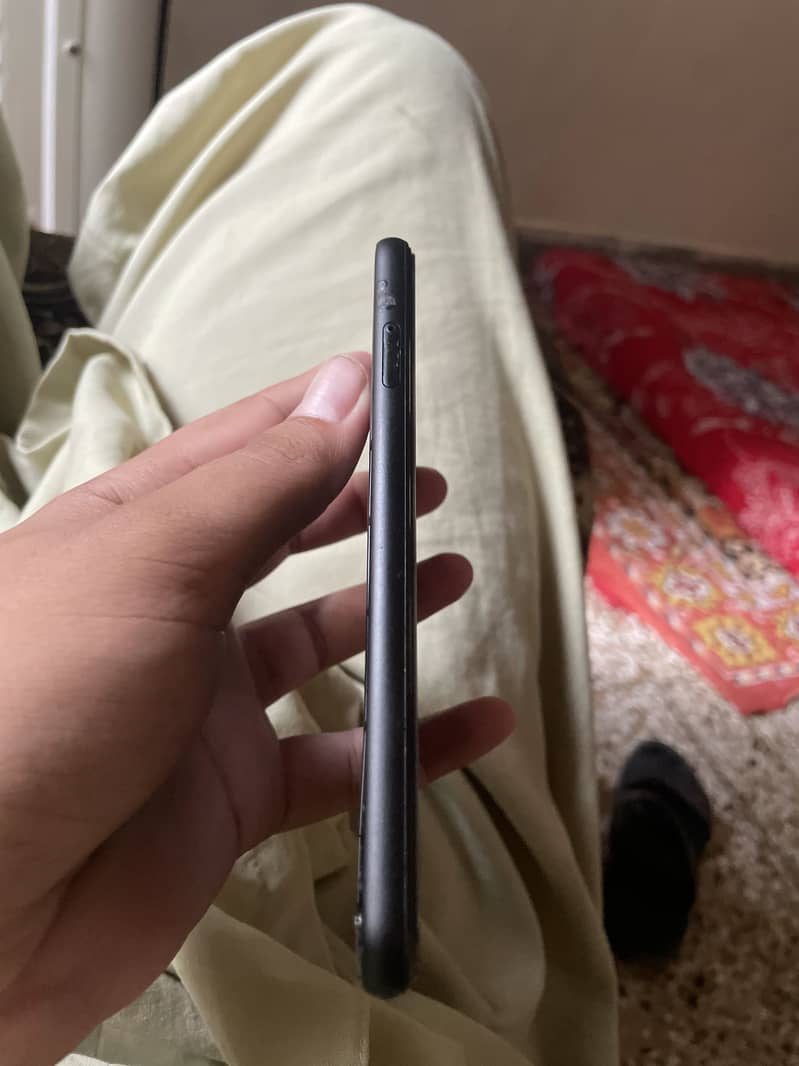 Google Pixel 4.  Snapdragon 855 4