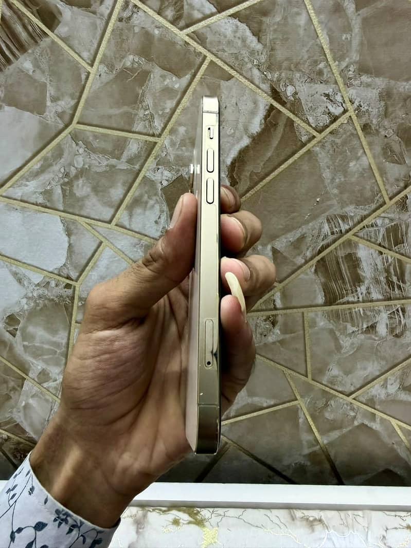 Apple iPhone 12 Pro 5