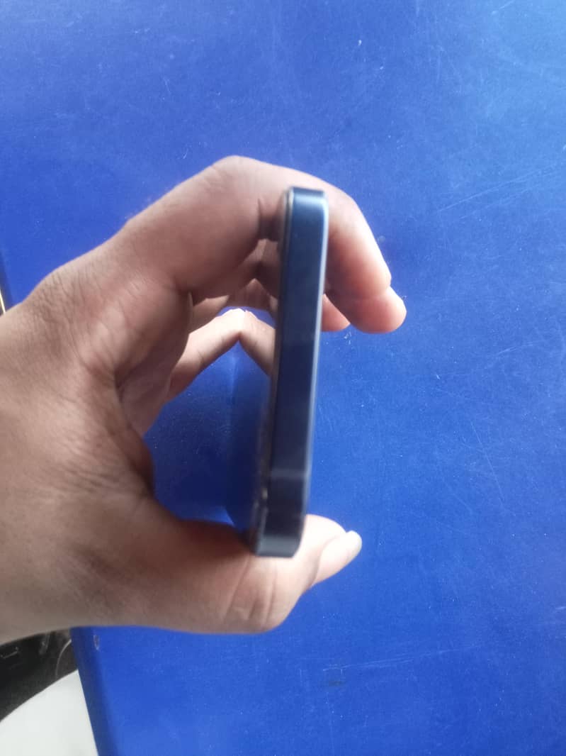 Apple iPhone 12 5