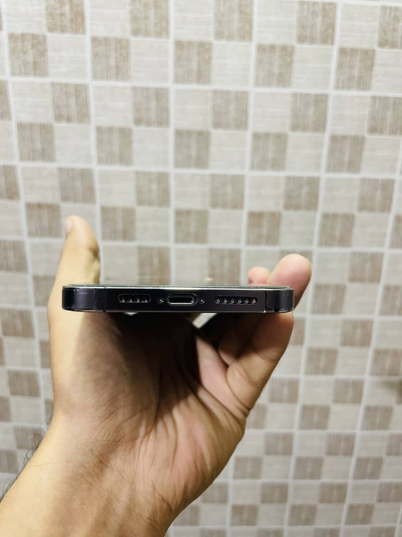 Apple iPhone 14 Pro Max 1