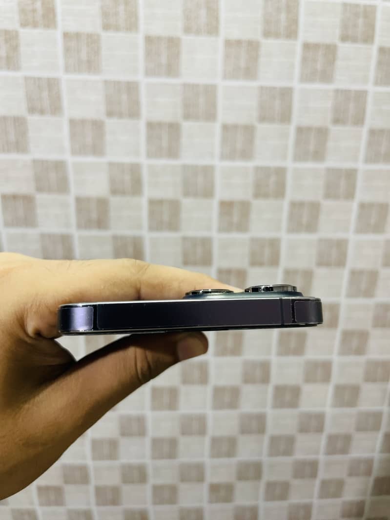 Apple iPhone 14 Pro Max 6