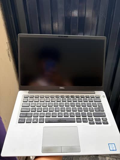 Dell Latitude 7400