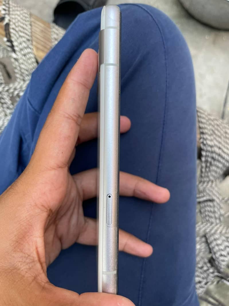 Google Pixel 7a 1