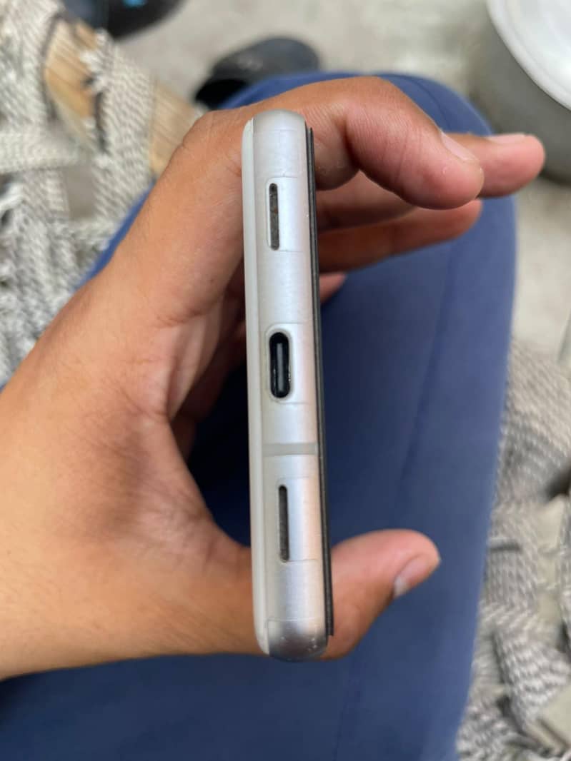 Google Pixel 7a 3