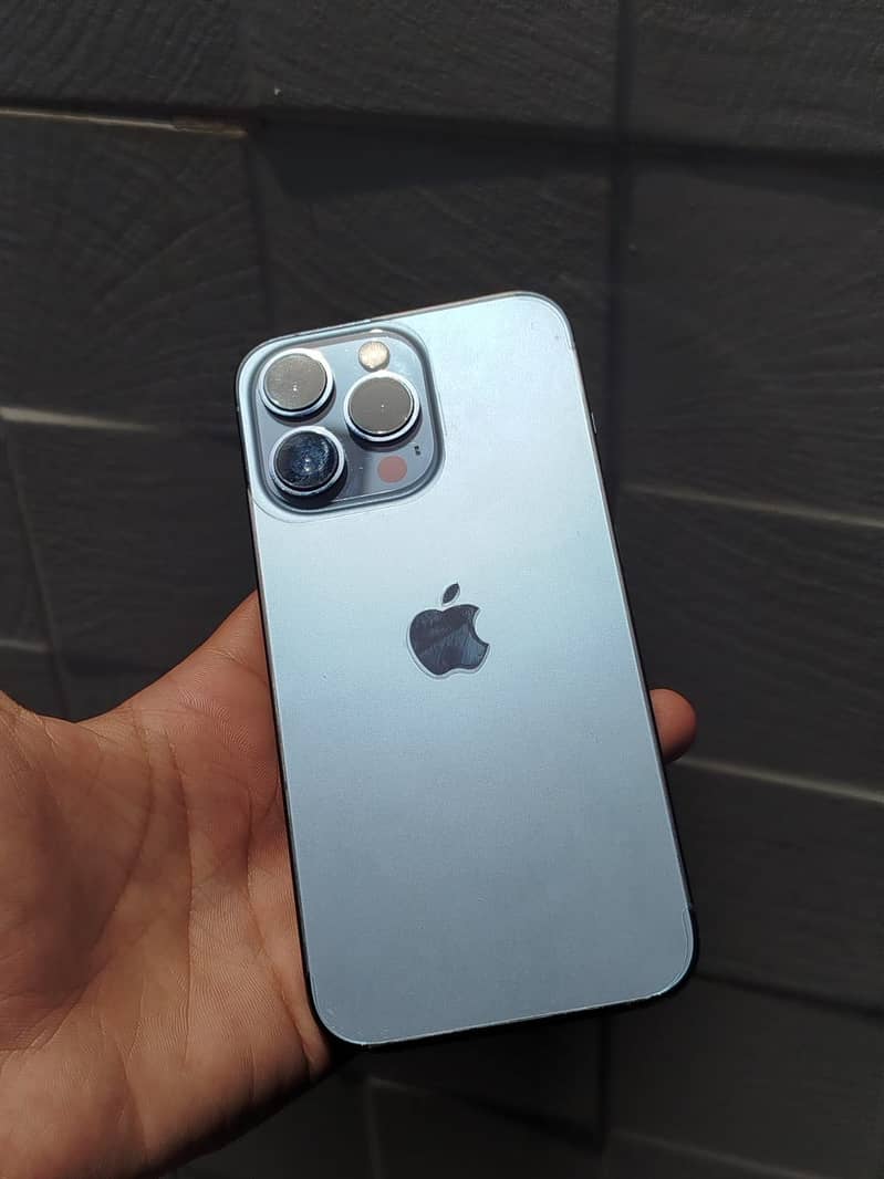 Apple iPhone 13 Pro 0