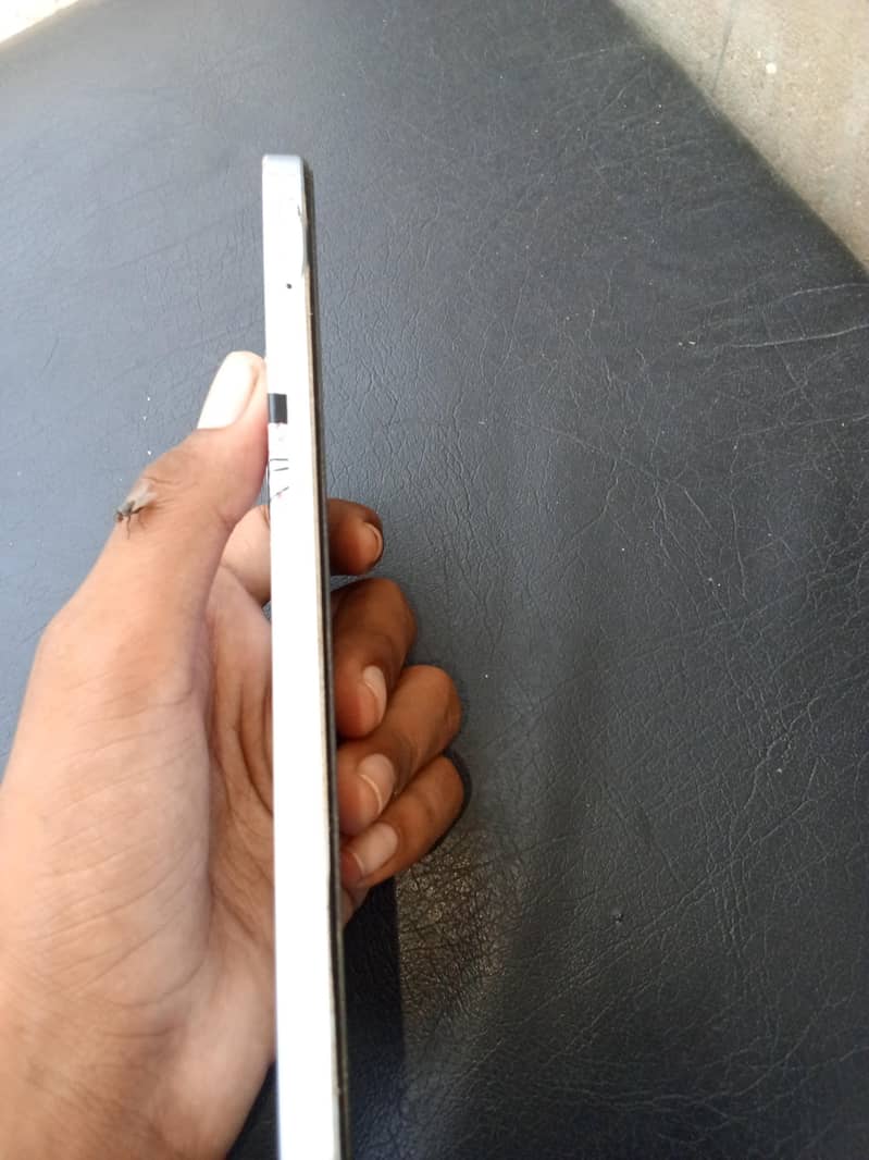 Realme Note 60 1