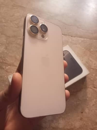 Apple iPhone 16 Pro Max
