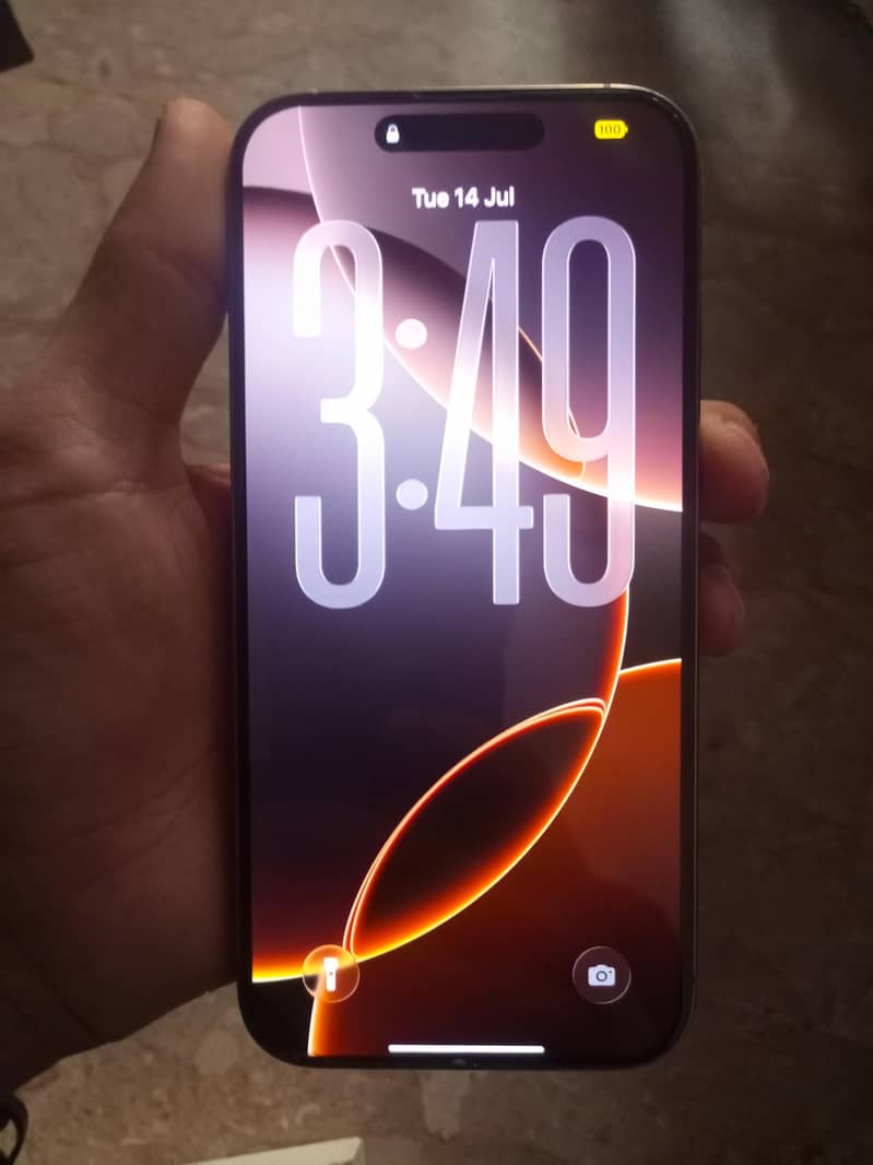 Apple iPhone 16 Pro Max 3
