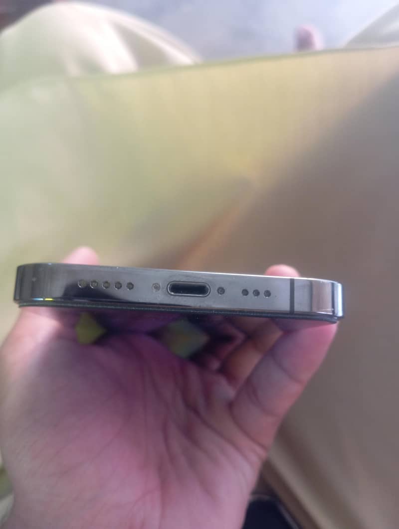 Apple iPhone 13 Pro 0