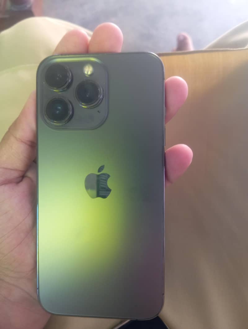 Apple iPhone 13 Pro 2