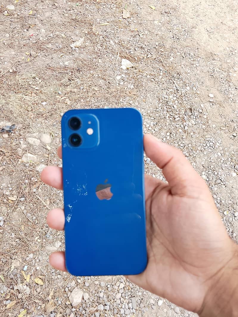 Apple iPhone 12 4