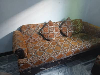 Comfortable Sofa Set for Sale