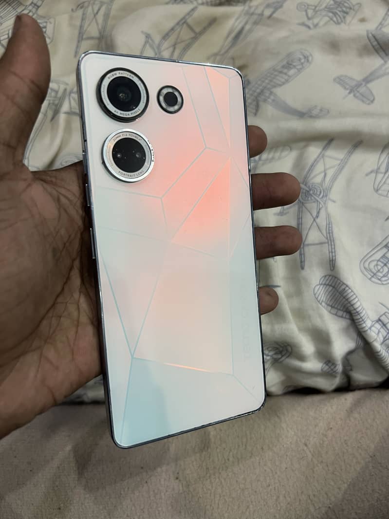 Tecno CAMON 20 Pro 0