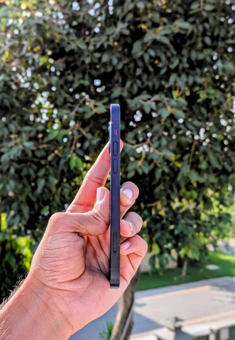 Apple iPhone 12 2