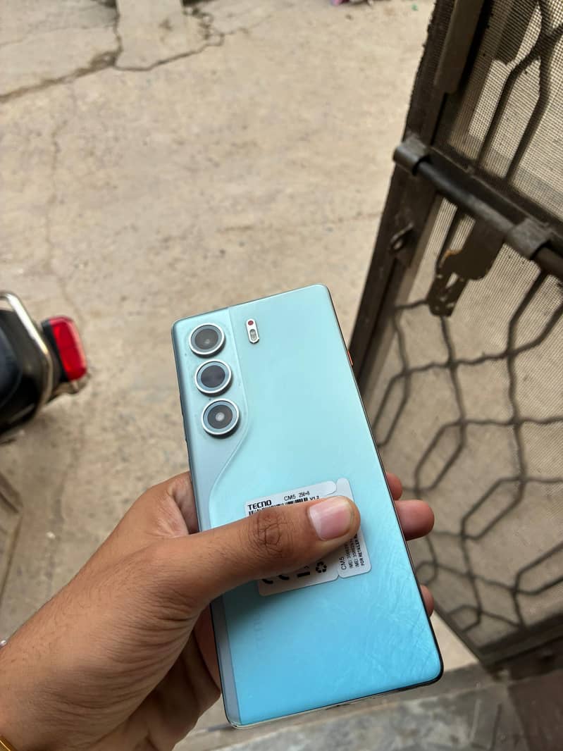 Tecno CAMON 40 5