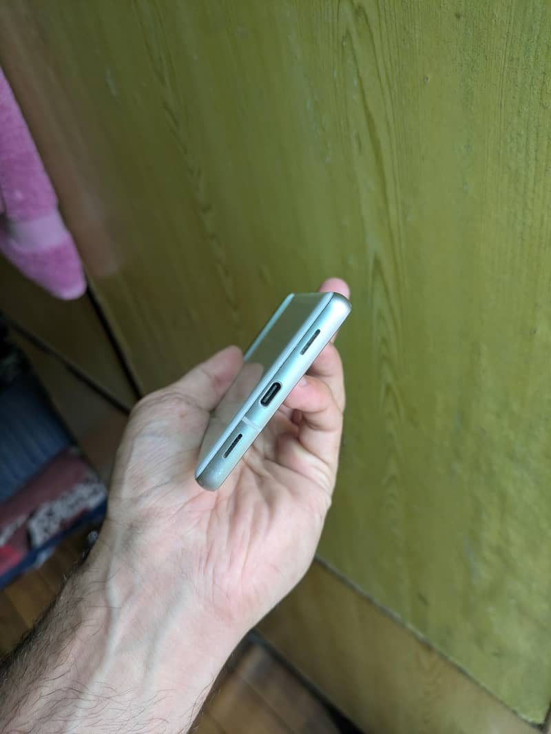 Google Pixel 7a 4