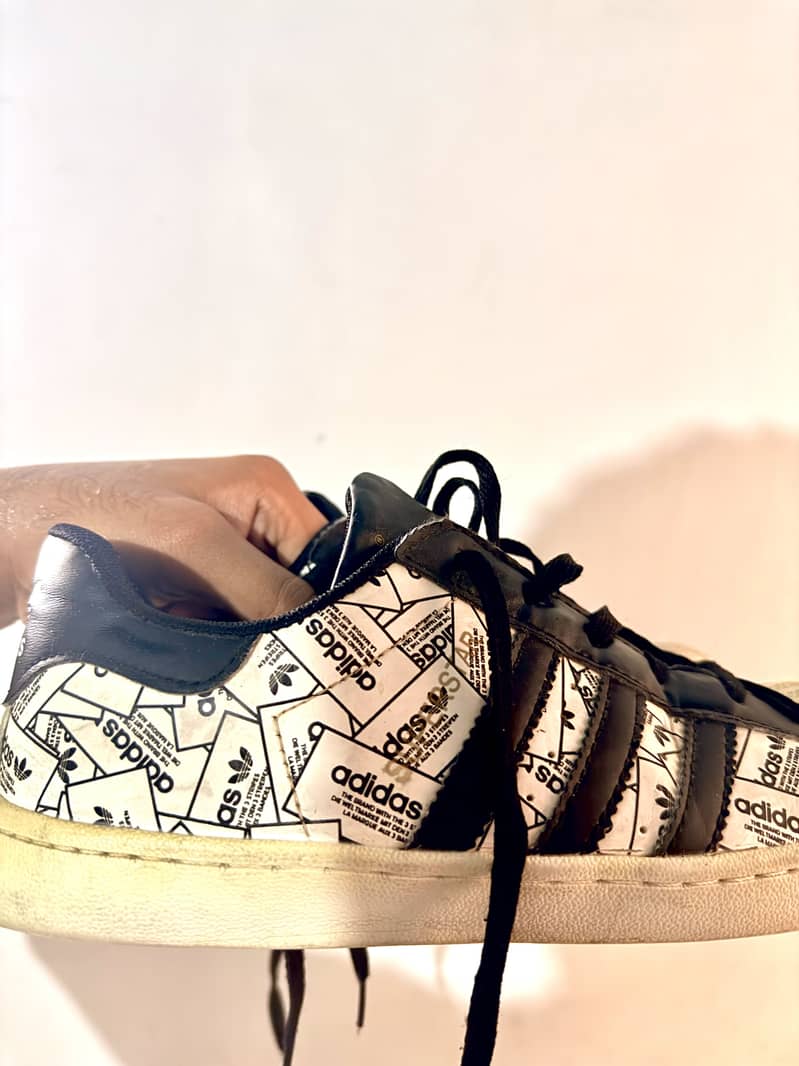 Sneakers 1