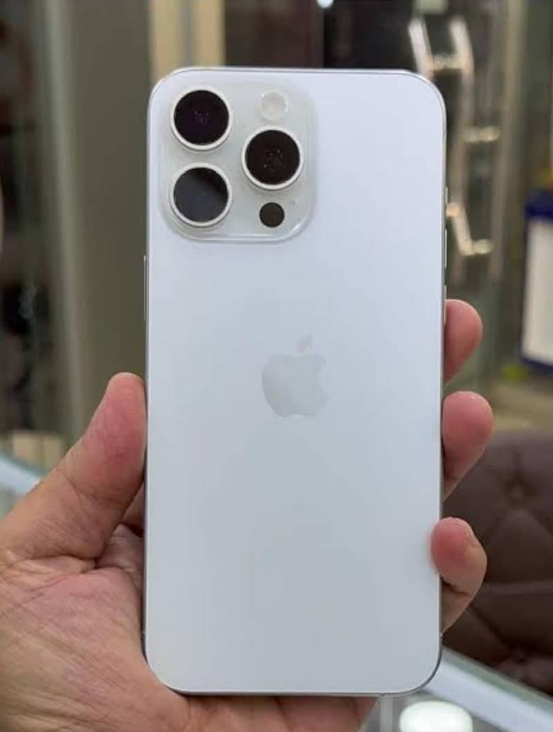 Apple iPhone 15 Pro Max 0