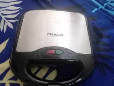 Deuron Sandwich Maker