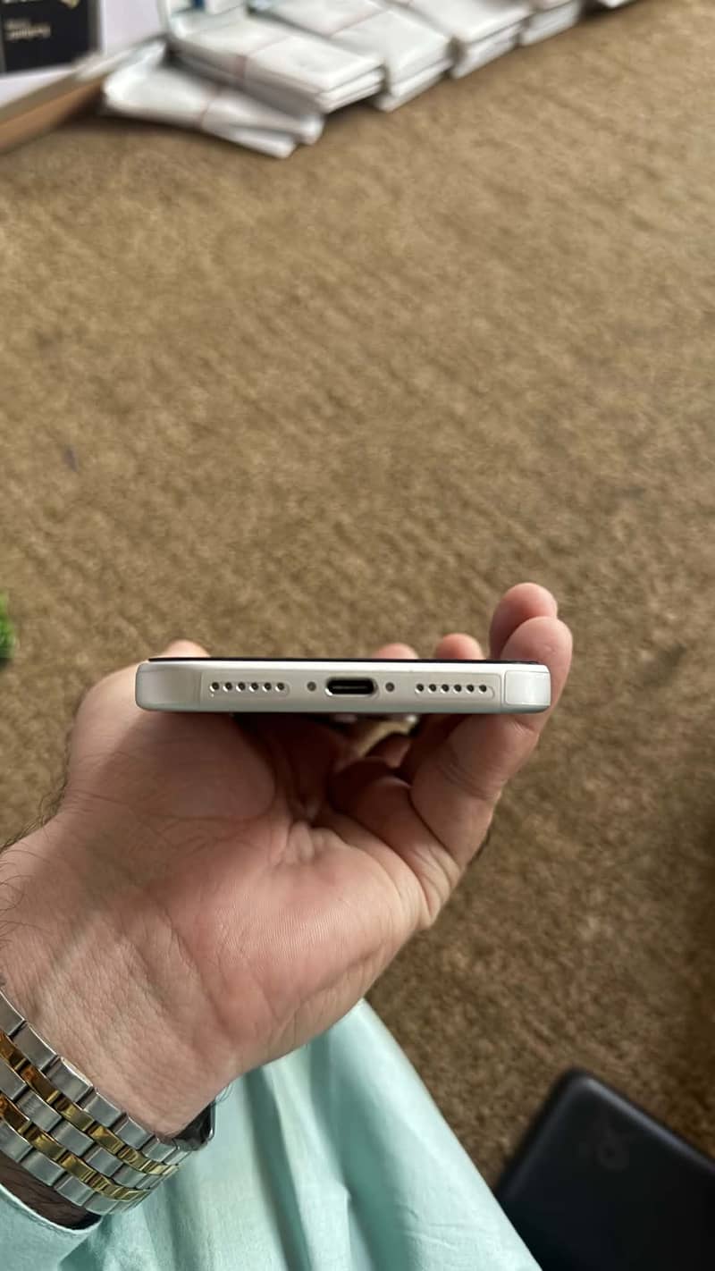 Iphone 17 pro Max 4