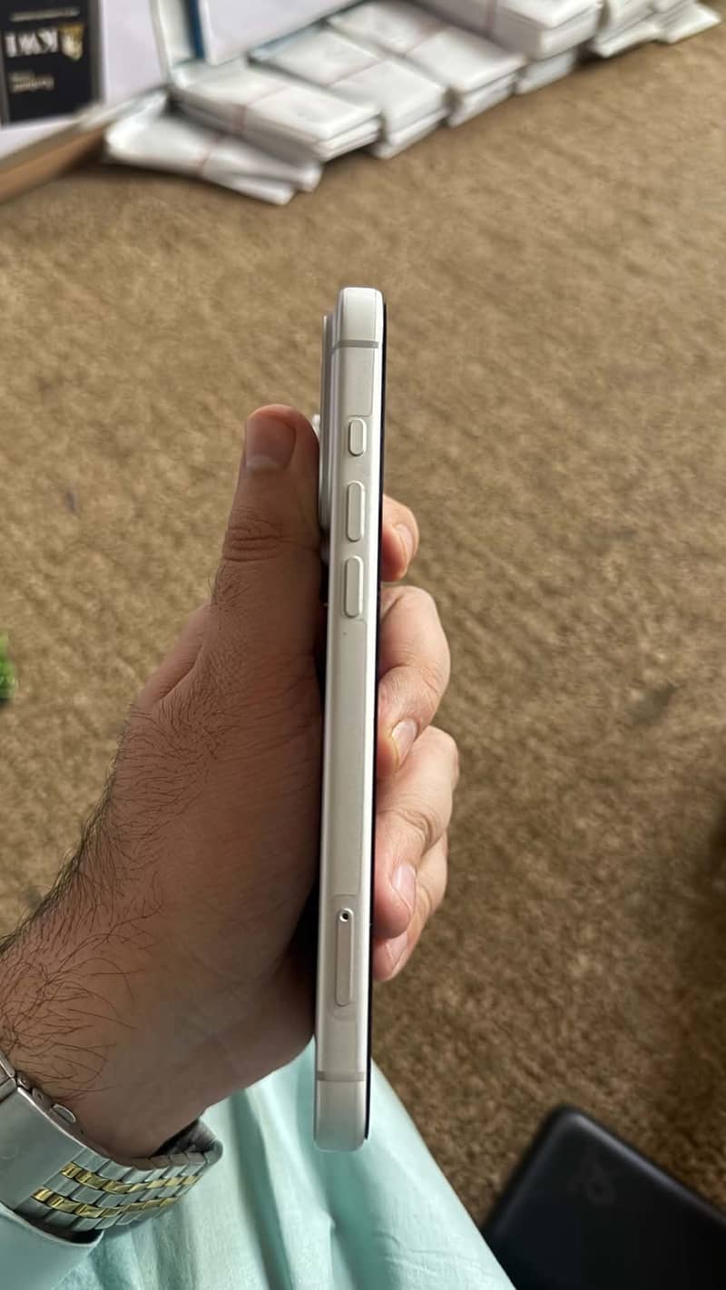 Iphone 17 pro Max 5