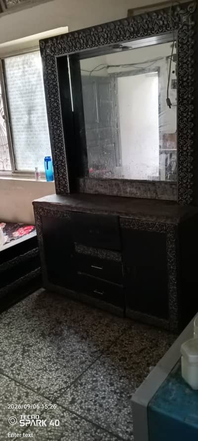 excellent quality wooden dressing table used