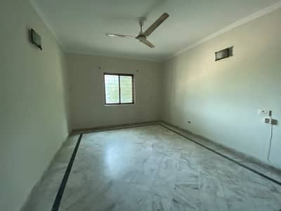 7 MARLA FIRST FLOOR FOR SALE IN REHMAN GARDENS NEAR DHA PHASE 1