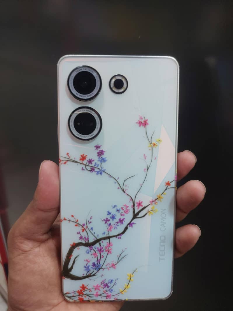 Tecno CAMON 20 0