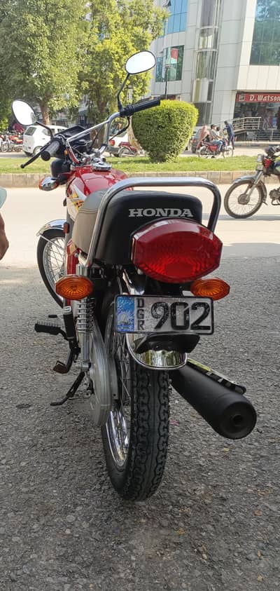 Honda 125 islamabad number