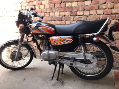 cd 125 2022 model  (03044875918)