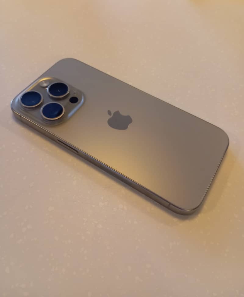 Apple Iphone 15 Pro 0