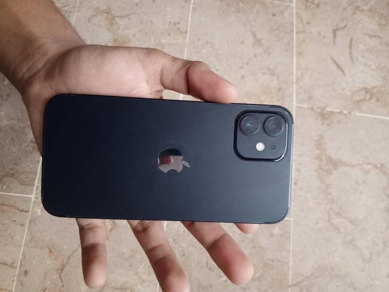 Apple iPhone 12 2