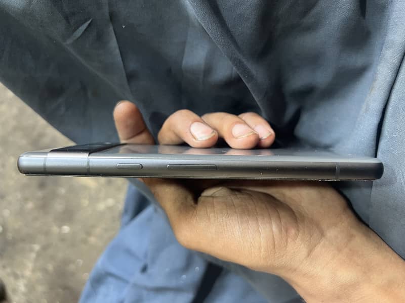 Google Pixel 7a 4