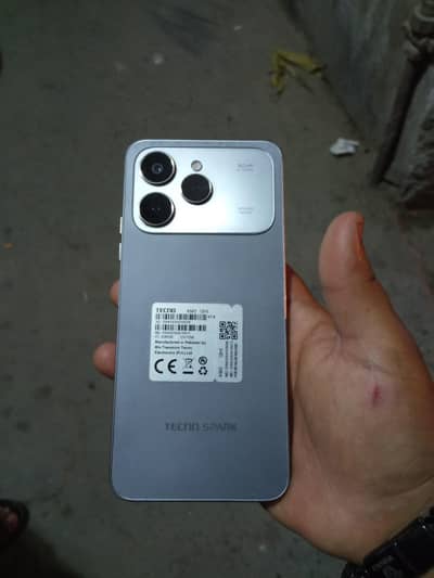 Tecno spark 40