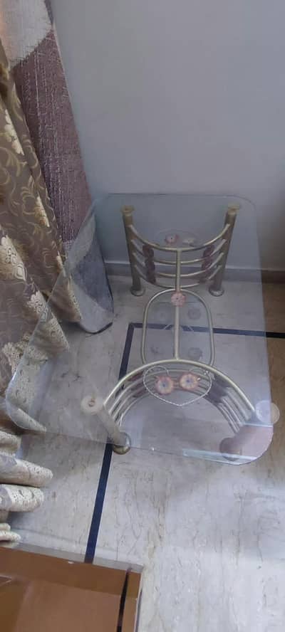 Glass Center Tables + 3 Plastic Chairs + Plastic Table – Complete Set
