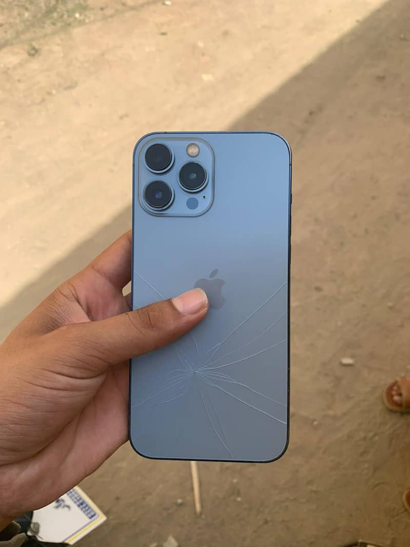 Apple iPhone 13 Pro Max 1