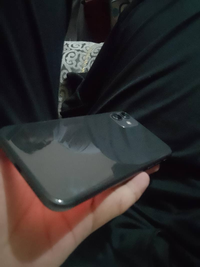 Apple iPhone 11 3