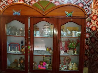 Glass Display Cabinet / Bartan Wali Almari (Like New)