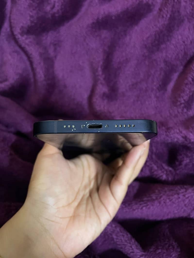 Apple iPhone 12 3