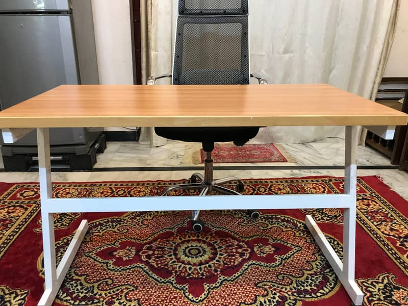 Office table 0
