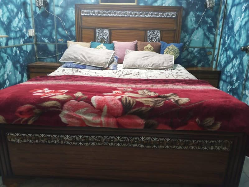 bed ND wardrobe 0