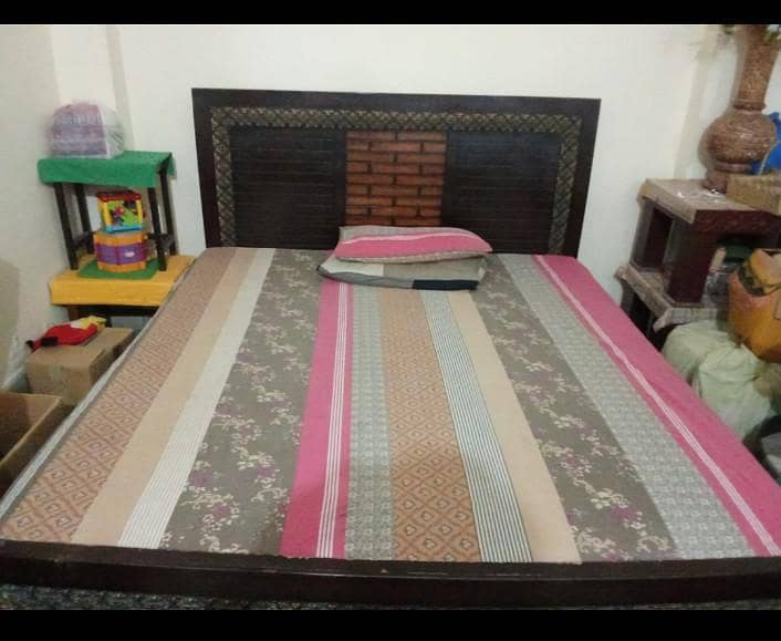 Bed set with side Table 2