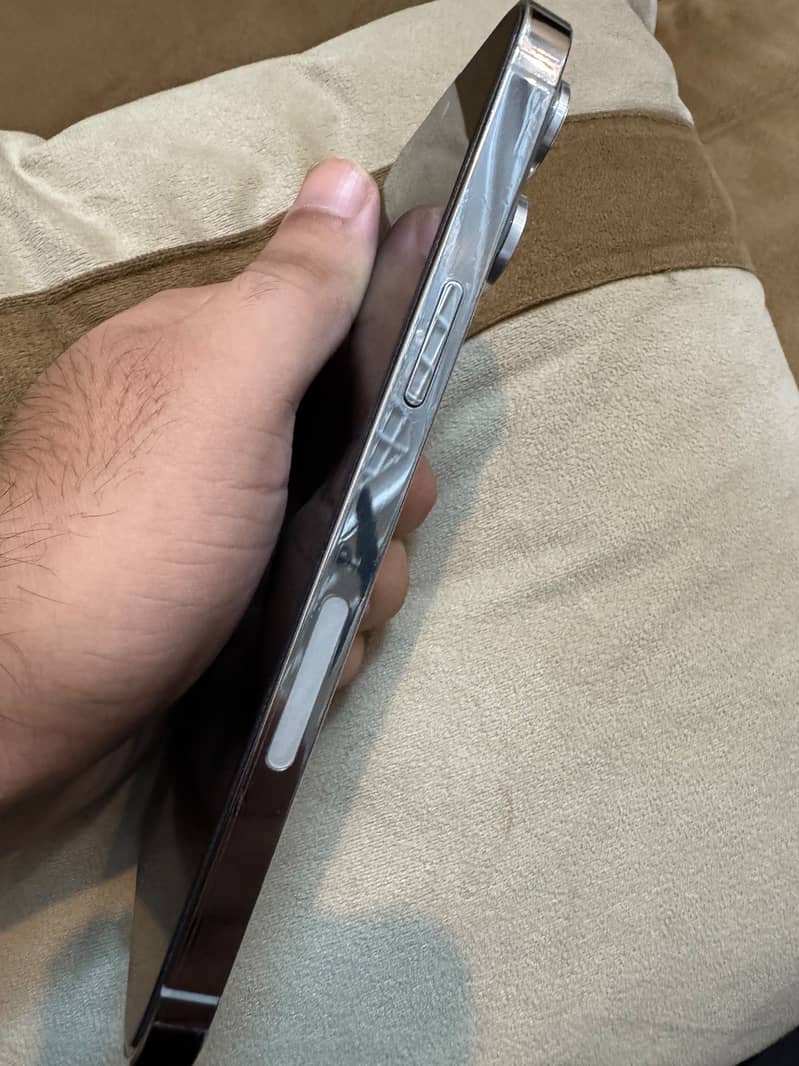 Apple iPhone 14 Pro Max 5