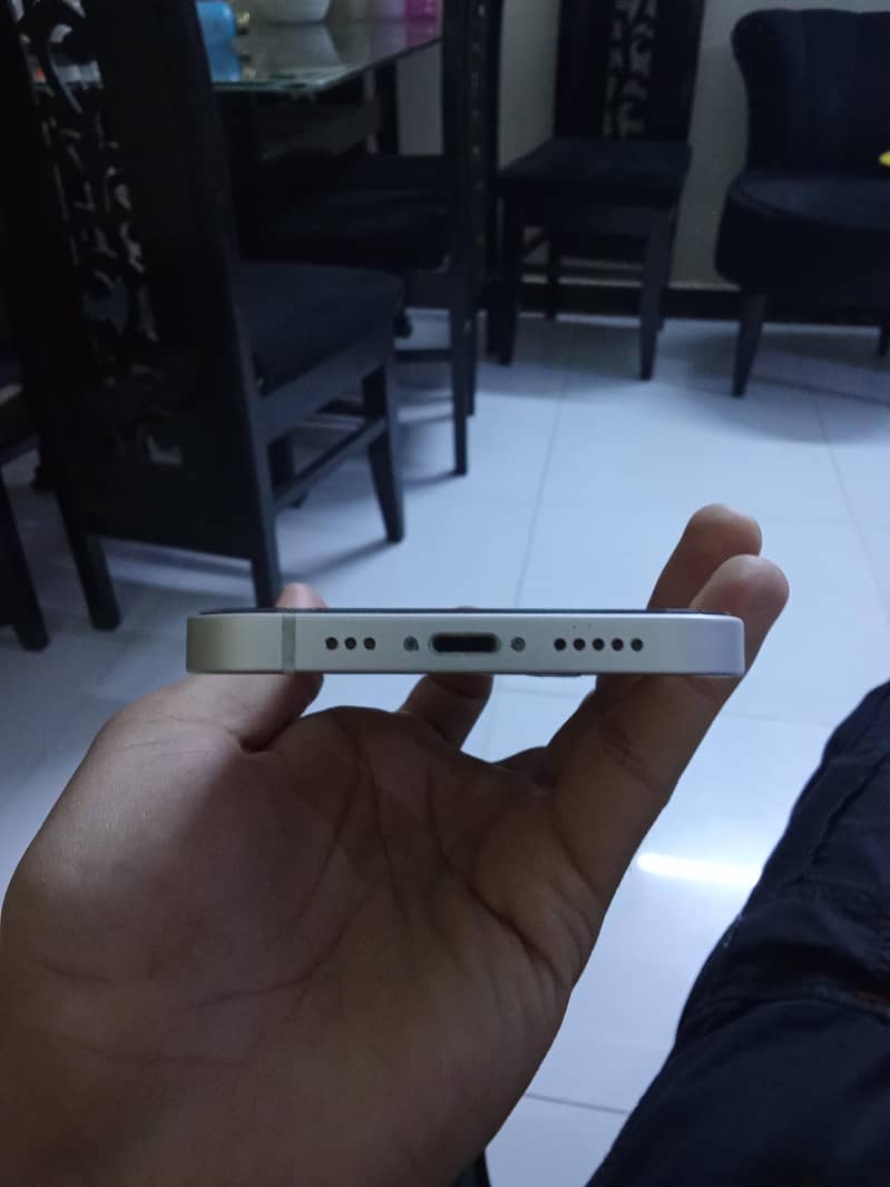 Apple iPhone 12 2
