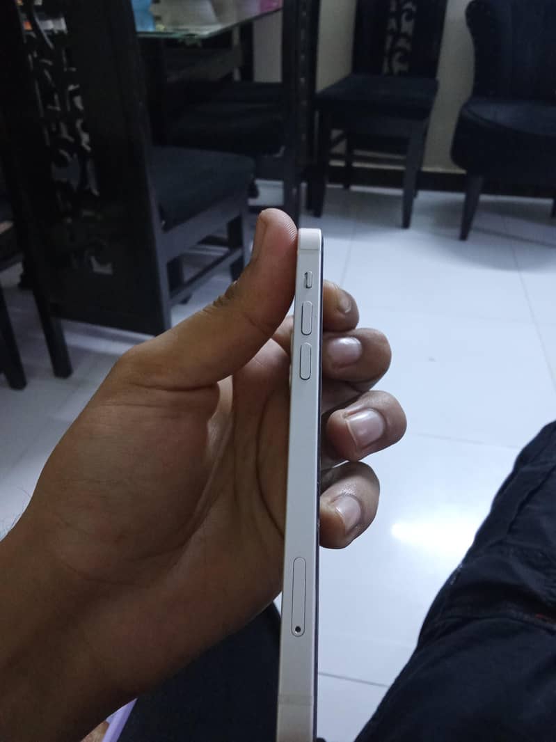 Apple iPhone 12 3
