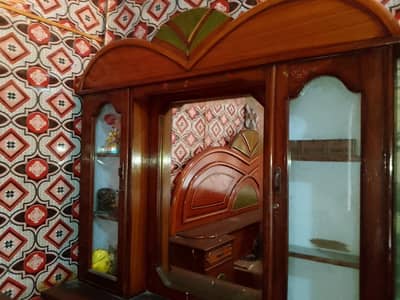 Wooden Dressing Table with Big Mirror (10/10 Condition