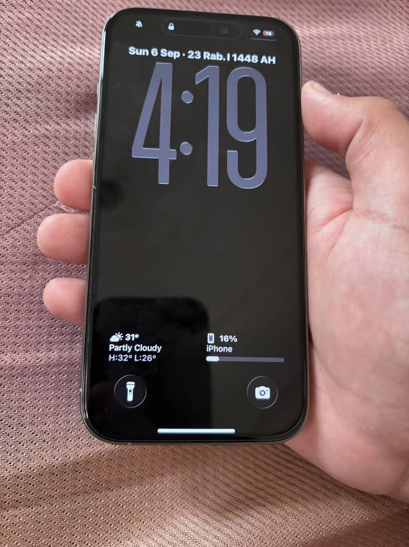 Apple iPhone 15 Pro 1