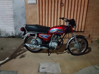 United 125